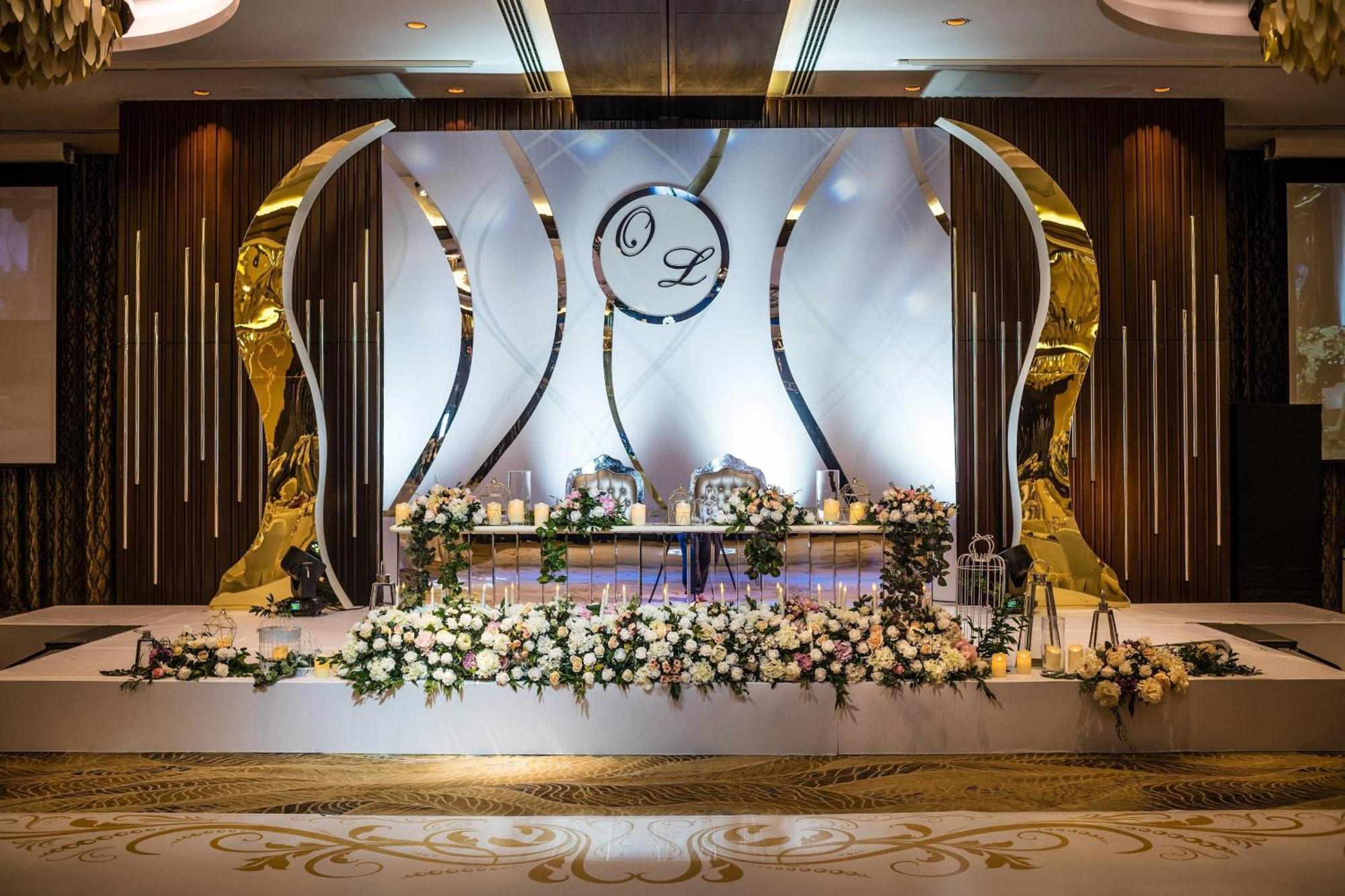 Baku Marriott Hotel Boulevard Eksteriør billede A modern wedding reception